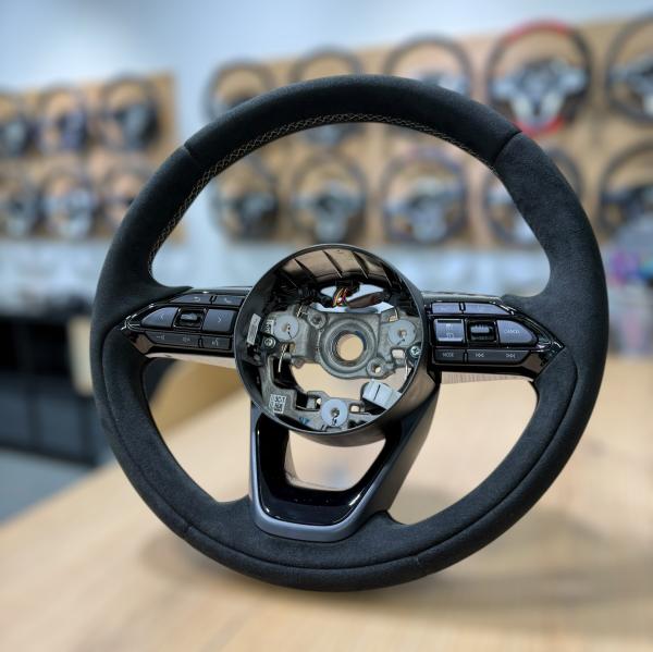 Toyota Yaris GR IV Lenkrad neu beziehen